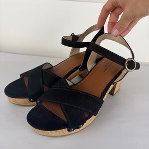 AMERICAN EAGLE Black Strappy Open Toe Wooden Heel Clog Sandals 7.5